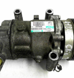Compresseur clim RENAULT CLIO 2 Photo n°3