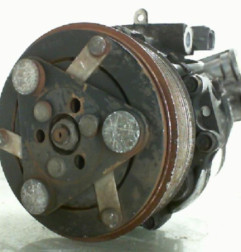 Compresseur clim FIAT PUNTO EVO 3 Photo n°4