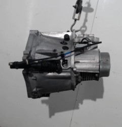 Boite de vitesses PEUGEOT 208 1 Photo n°1