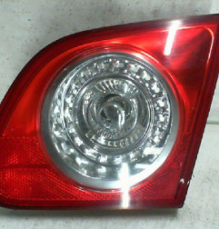 Feu arriere secondaire droit (feux) VOLKSWAGEN PASSAT 5 Photo n°1