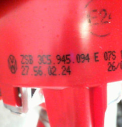 Feu arriere secondaire droit (feux) VOLKSWAGEN PASSAT 5 Photo n°4