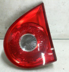 Feu arriere secondaire droit (feux) VOLKSWAGEN GOLF 5 Photo n°4