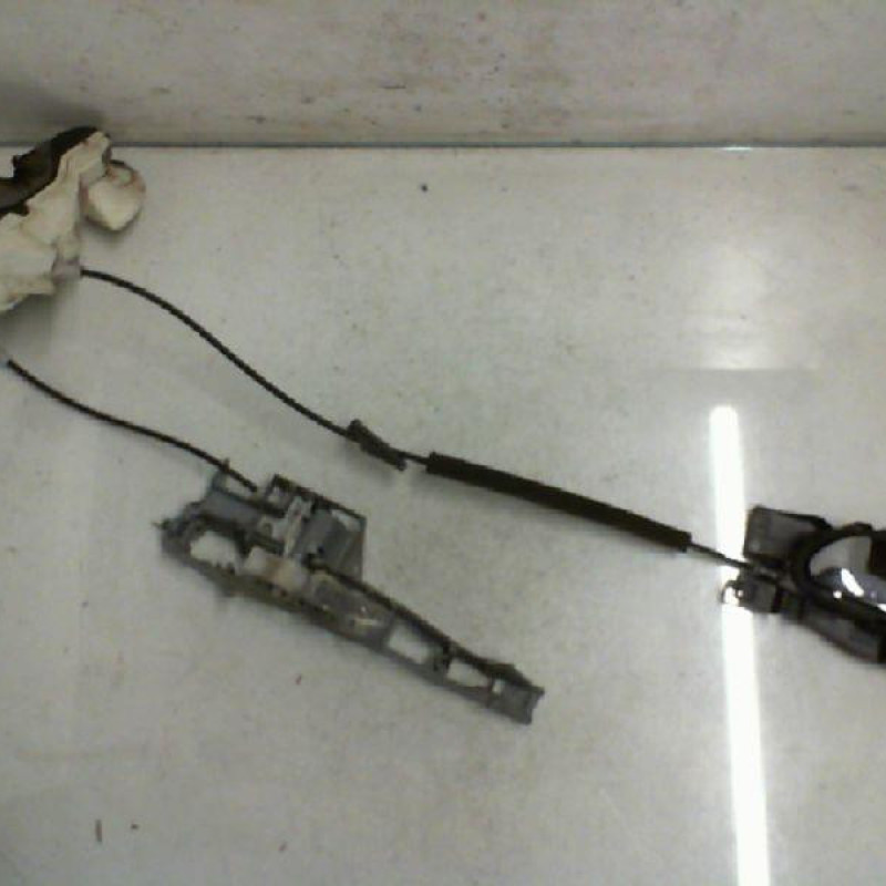 Serrure avant gauche PEUGEOT 5008 1