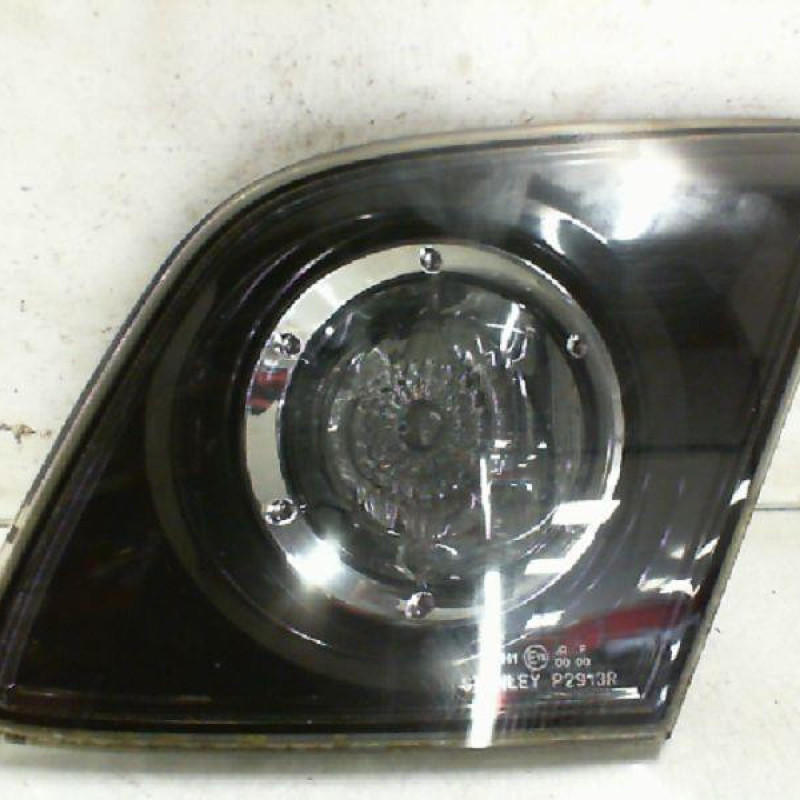 Feu arriere secondaire droit (feux) MAZDA 3 1