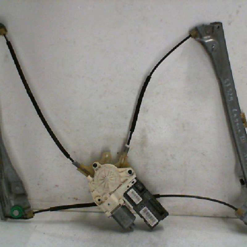 Leve vitre electrique avant droit RENAULT LAGUNA 3