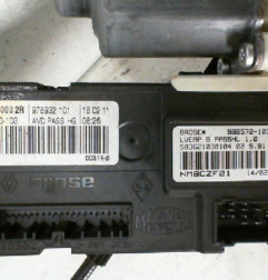 Leve vitre electrique avant droit RENAULT LAGUNA 3 Photo n°4