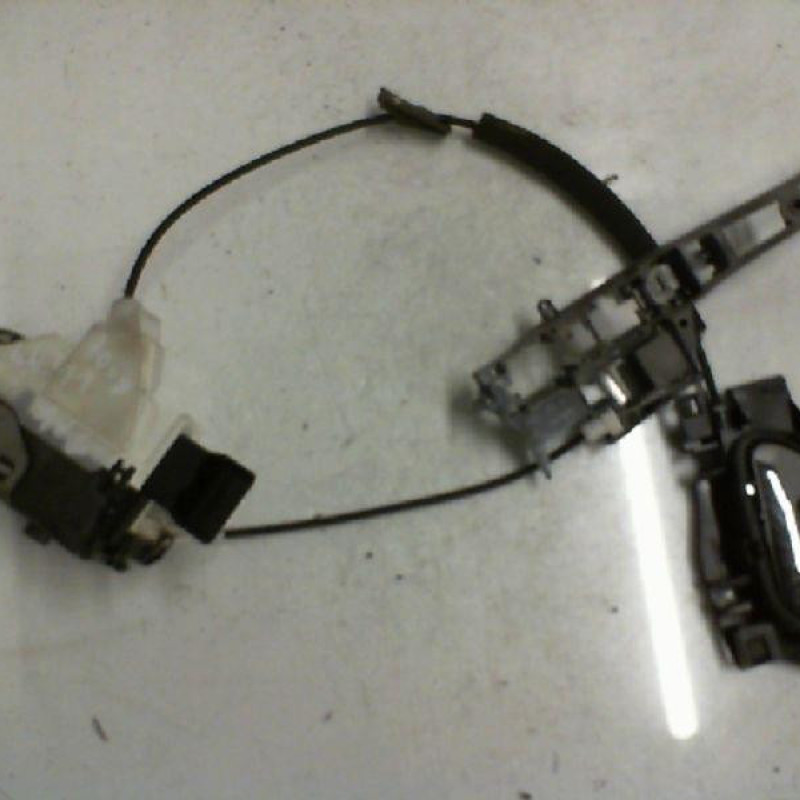 Serrure avant gauche PEUGEOT 3008 1