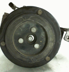 Compresseur clim FORD FIESTA 6 Photo n°5