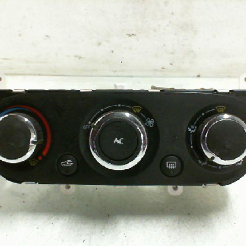 Commande chauffage RENAULT CLIO 4