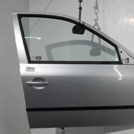 Porte avant droit SKODA OCTAVIA 1 Photo n°1