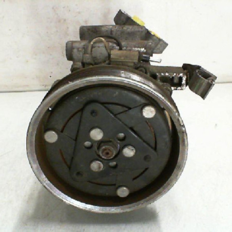 Compresseur clim RENAULT CLIO 2 CAMPUS Photo n°1