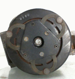 Compresseur clim RENAULT TWINGO 3 Photo n°4