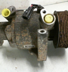 Compresseur clim RENAULT TWINGO 3 Photo n°5