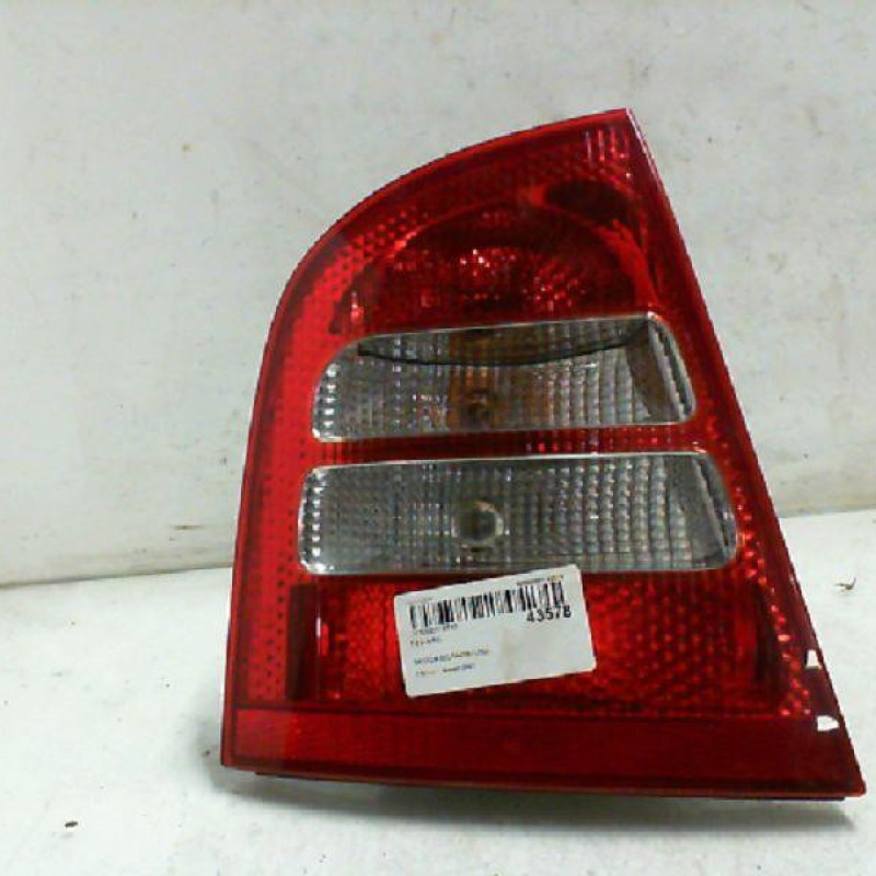 Feu arriere principal gauche (feux) SKODA OCTAVIA 1