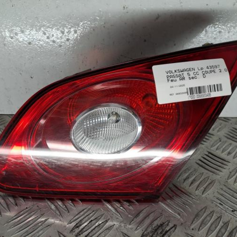 Feu arriere secondaire droit (feux) VOLKSWAGEN PASSAT 5