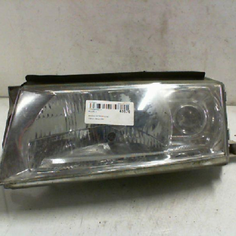 Optique avant principal gauche (feux)(phare) SKODA OCTAVIA 1
