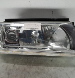 Optique avant principal droit (feux)(phare) SKODA OCTAVIA 1 Photo n°1