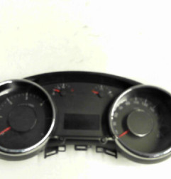 Compteur PEUGEOT 5008 1 Photo n°1