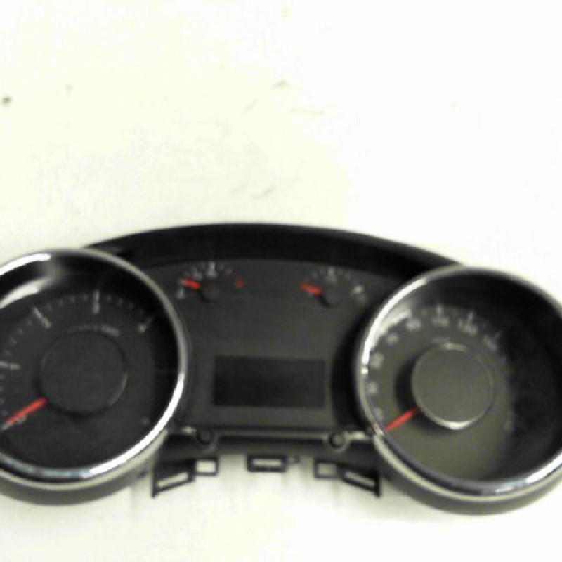 Compteur PEUGEOT 5008 1