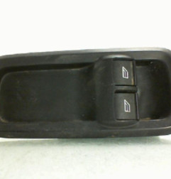 Interrupteur de leve vitre avant gauche FORD FIESTA 6 Photo n°4