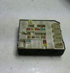 Boitier servitude moteur (BSM) RENAULT MEGANE 3 Photo n°4