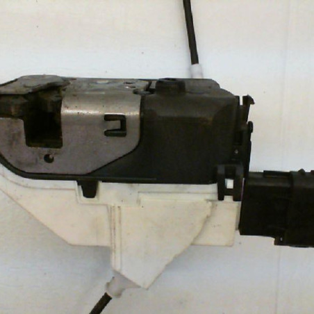 Serrure avant droit PEUGEOT 3008 1