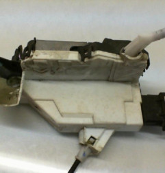 Serrure avant gauche PEUGEOT 3008 1 Photo n°4