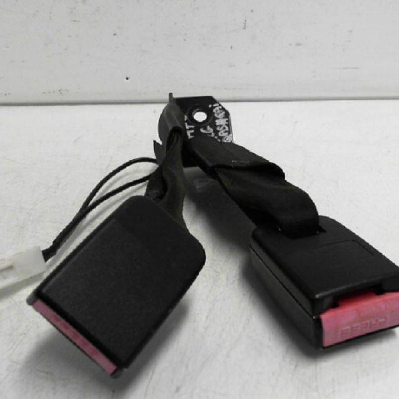 Attache ceinture arriere gauche NISSAN QASHQAI 1