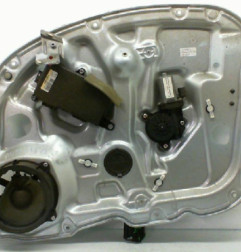 Leve vitre electrique avant droit LANCIA MUSA Photo n°1