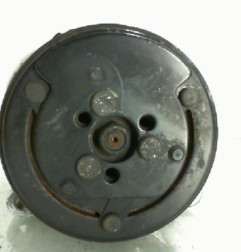 Compresseur clim VOLKSWAGEN POLO 3 Photo n°1