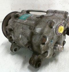 Compresseur clim VOLKSWAGEN POLO 3 Photo n°5