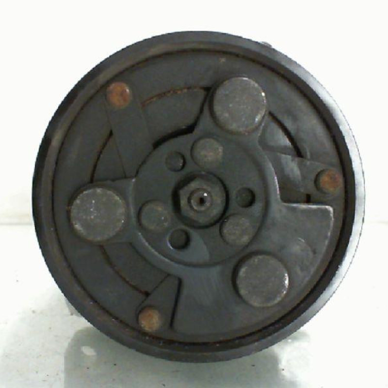 Compresseur clim VOLKSWAGEN GOLF 4