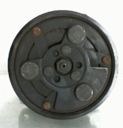 Compresseur clim VOLKSWAGEN GOLF 4 Photo n°4