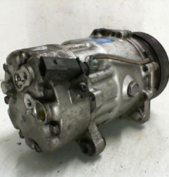 Compresseur clim VOLKSWAGEN GOLF 4 Photo n°5