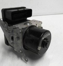 Bloc ABS (freins anti-blocage) BMW SERIE 1 E81 Photo n°6