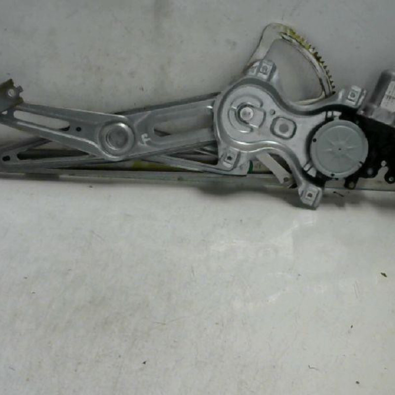 Leve vitre electrique avant gauche TOYOTA AURIS 1