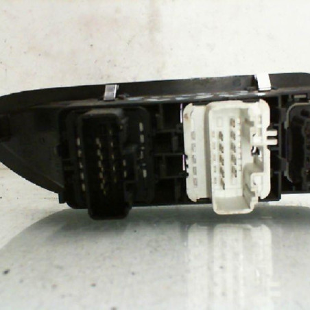 Interrupteur de leve vitre avant gauche RENAULT LAGUNA 2