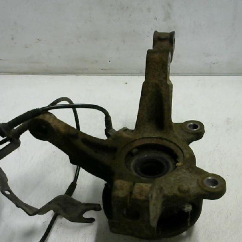 Fusee avant gauche DACIA SANDERO 2