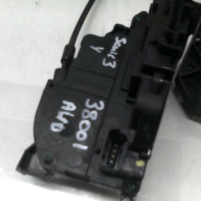 Serrure avant droit RENAULT SCENIC 3