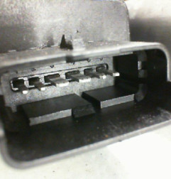 Leve vitre electrique avant gauche PEUGEOT 3008 2 Photo n°1