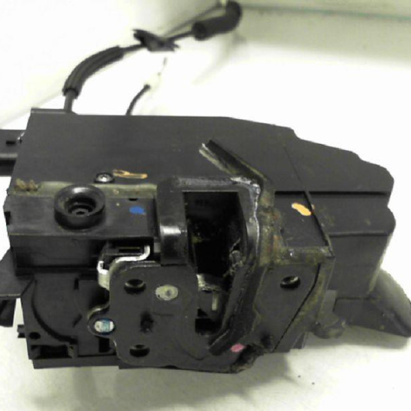 Serrure avant droit PEUGEOT 308 2