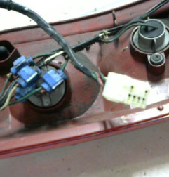 Feu arriere principal gauche (feux) MAZDA PREMACY Photo n°1