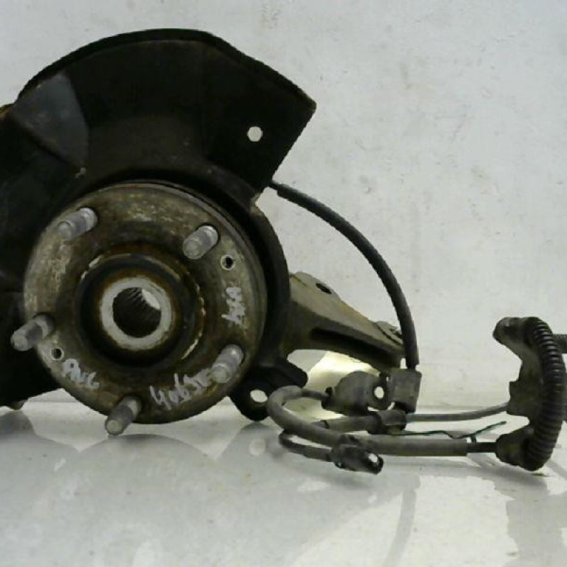 Fusee avant gauche KIA CARENS 3