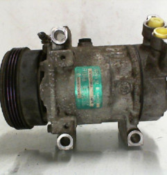 Compresseur clim RENAULT CLIO 2 Photo n°1