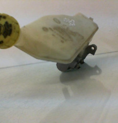 Maitre cylindre (freinage) PEUGEOT 207 Photo n°3