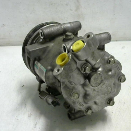 Compresseur clim RENAULT CLIO 3 Photo n°1