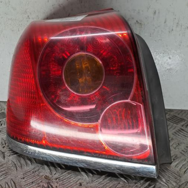 Feu arriere principal gauche (feux) TOYOTA AVENSIS 2