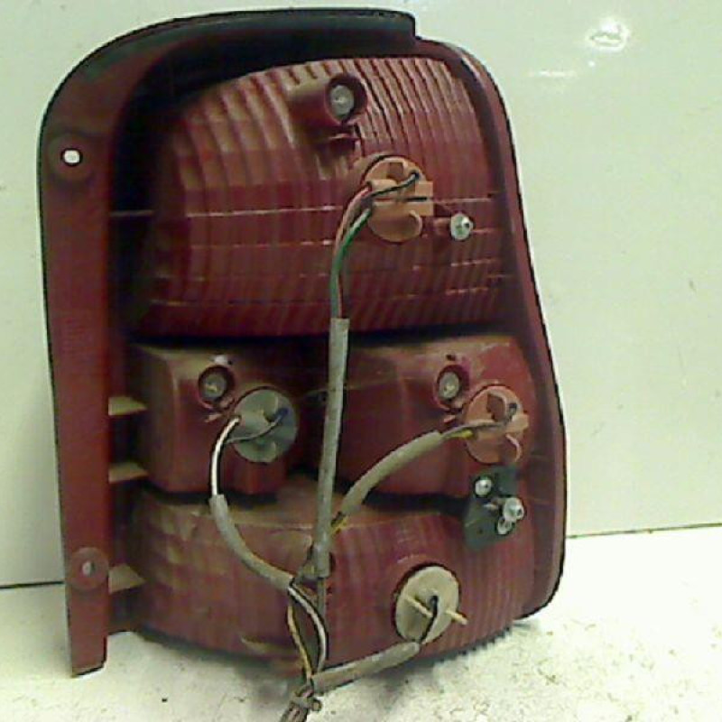 Feu arriere principal gauche (feux) KIA CARNIVAL 1