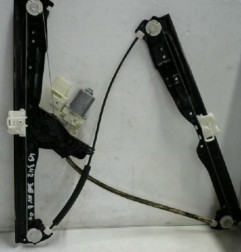 Leve vitre electrique avant droit PEUGEOT 308 2 SW Photo n°1