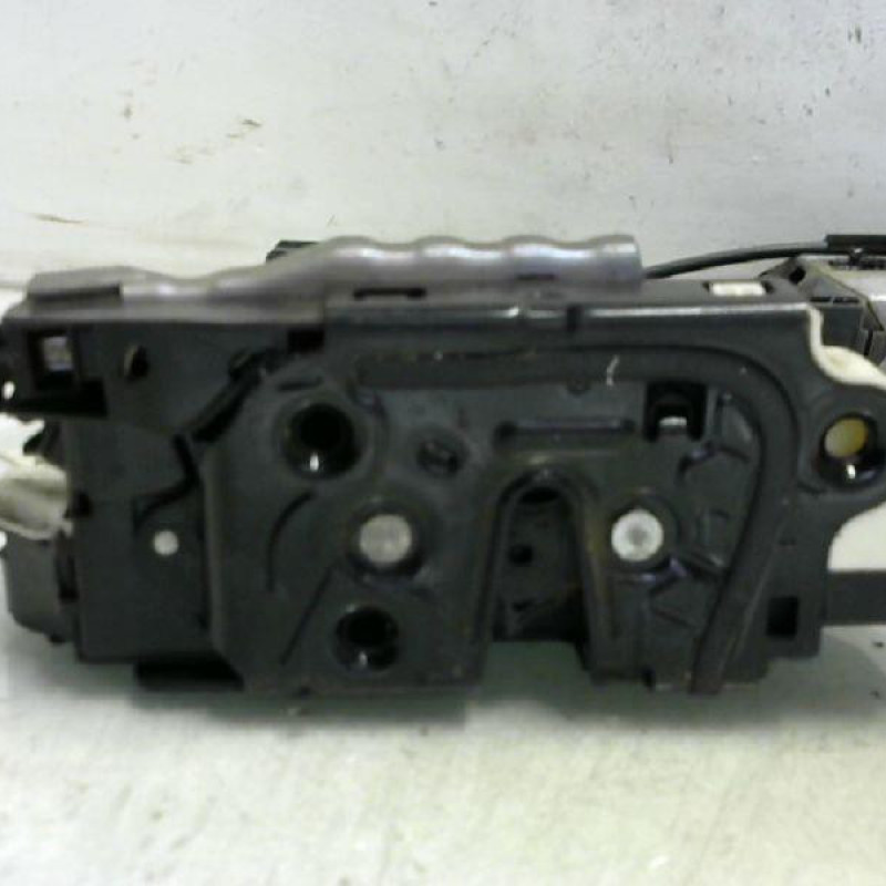 Serrure avant gauche VOLKSWAGEN GOLF 6